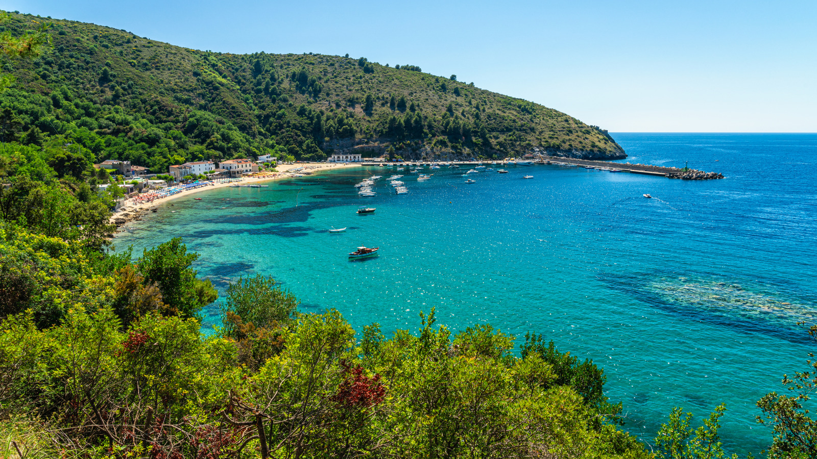 Η περιοχή Hidden Gem της Ιταλίας είναι μια φιλική προς τον προϋπολογισμό εναλλακτική λύση στην ακτή Αμάλφι