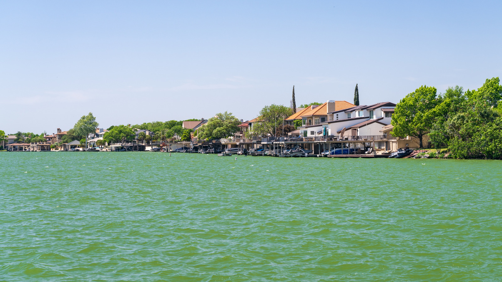 Το Best Lake Town του Texas Hill Country προσφέρει ένα σημαντικό θέρετρο, γκολφ και διασκέδαση στο νερό